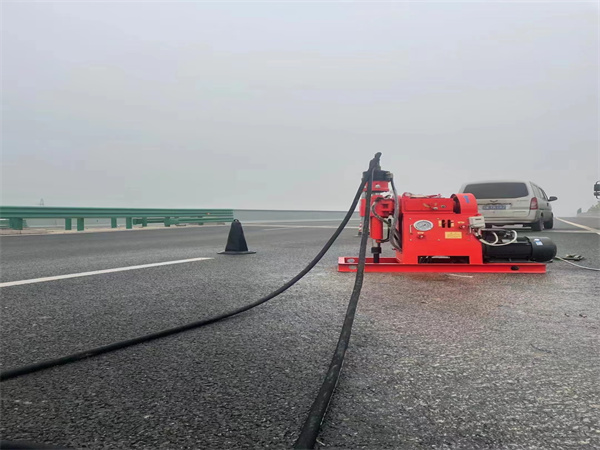 王益马路路基路面开裂下沉注浆加固灌浆